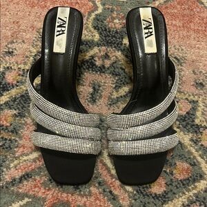Zara Women's Black and Silver Strappy Heels